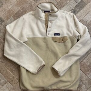 Patagonia Cream and Tan Fleece Pullover
